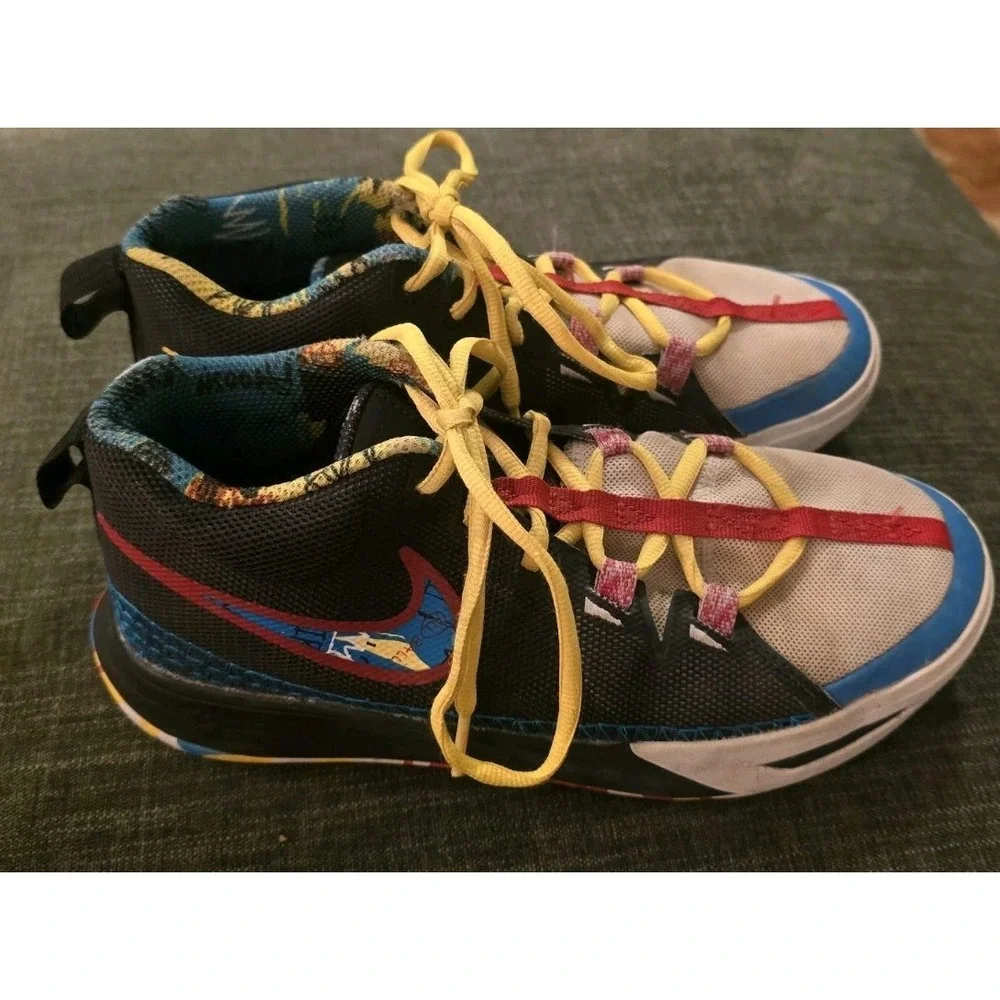 Nike Kyrie Flytrap 6 Youth Size 38.5 Multi Color Basketball Sneakers Irving